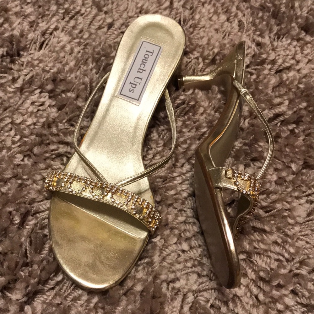 Kitten heel gold sparkly sandals sz 6.5